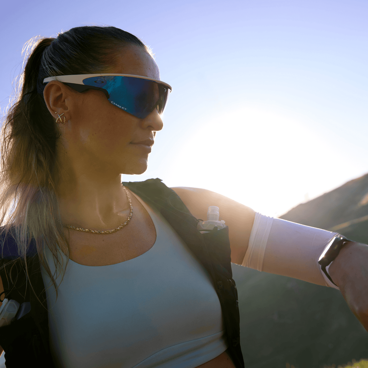 Oakley Sunglasses Meta Vanguard White W/ Prizm Sapphire