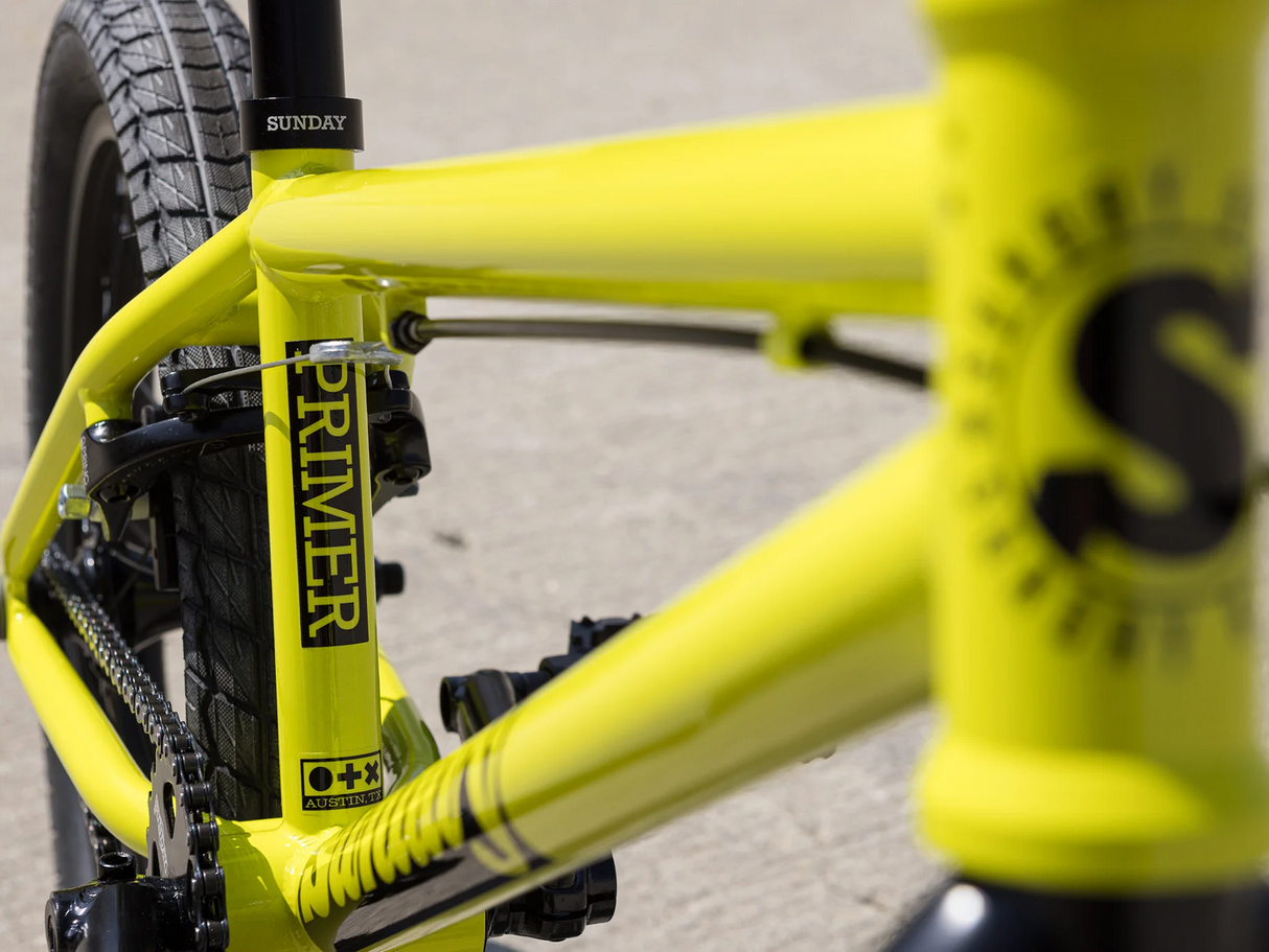 Sunday 2025 Primer 18" - Bright Yellow