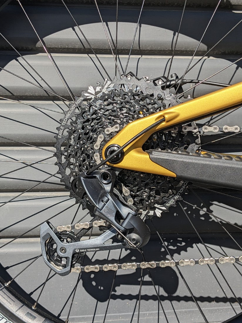 Santa Cruz 2022 Bronson 4 Cc Custom Build Paydirt Gold X-large