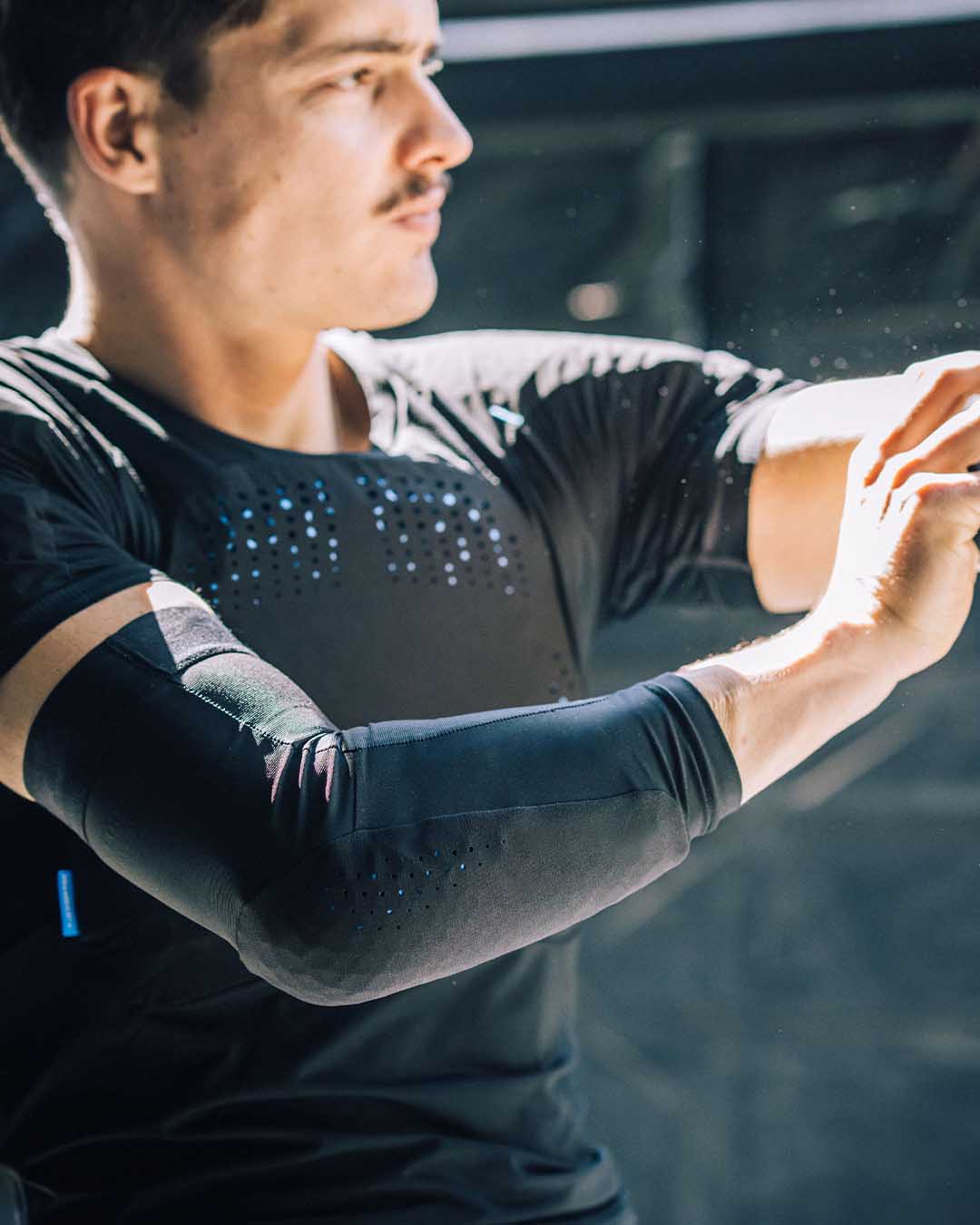 DHARCO Gravity Elbow Pad