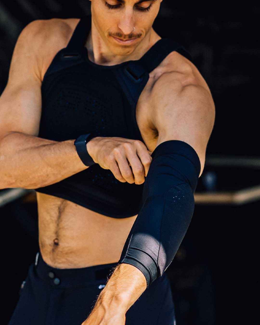 DHARCO Gravity Elbow Pad