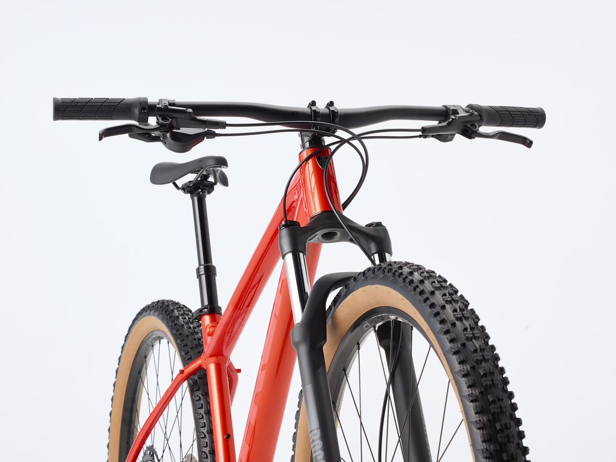 Trek 2026 Marlin 6 - Lava Red - Large