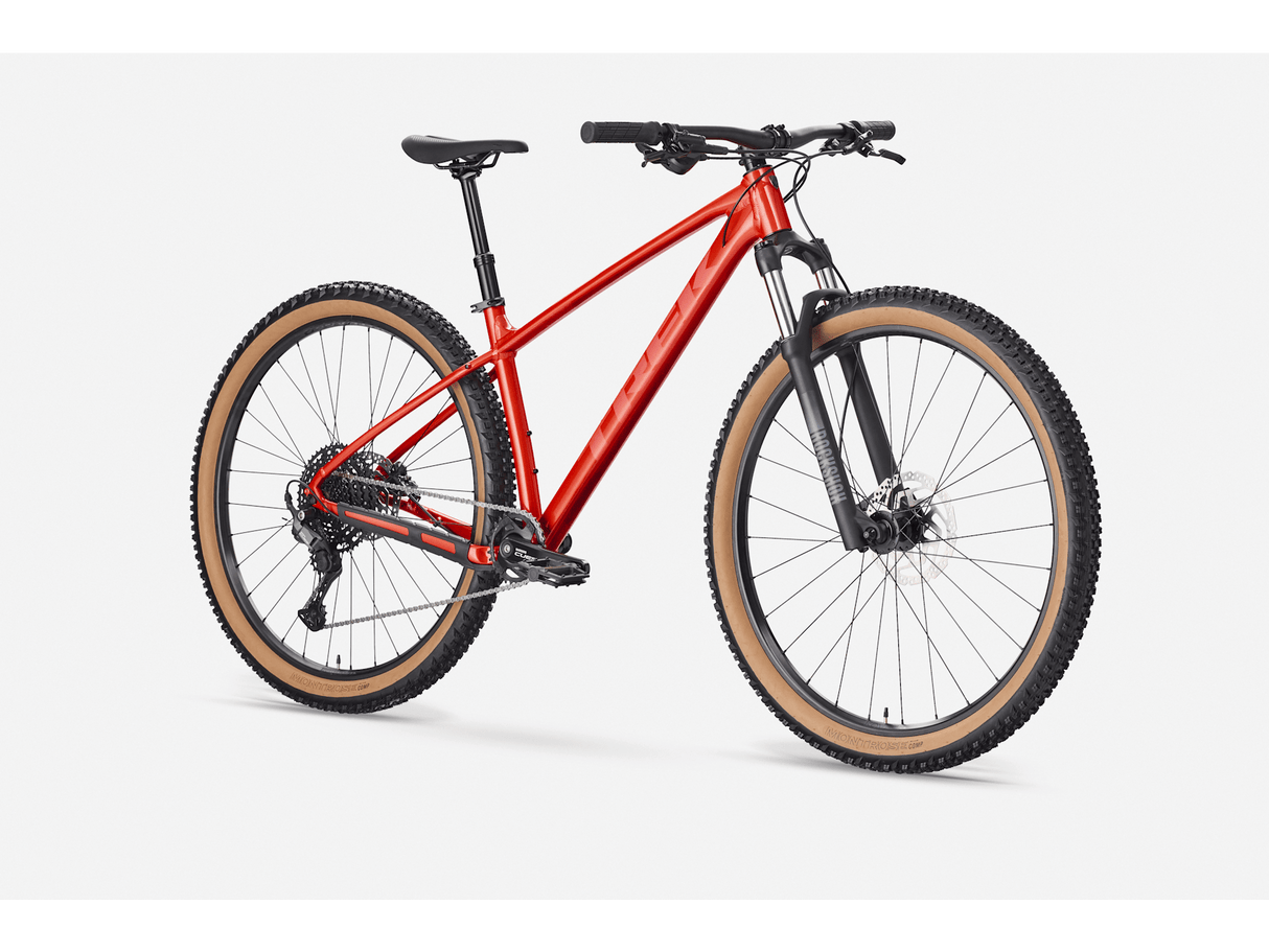 Trek 2026 Marlin 6 - Lava Red - Large