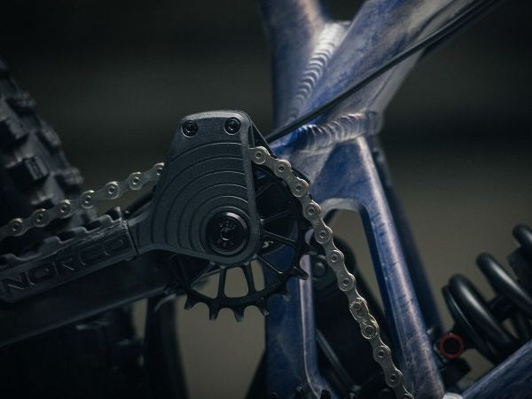 Norco 2027 - Team Dh 2 - Rockshox Boxxer - Black / Silver [sz:s1 - Small]