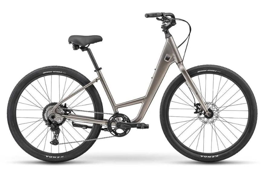 Norco 2025 - Scene 2 - Silver [sz:small]