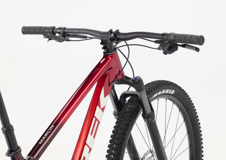 Trek 2027 Marlin 7 Gen 3 - Fury Red Fade / Lithium Grey [sz:large Wh Sz:29"]
