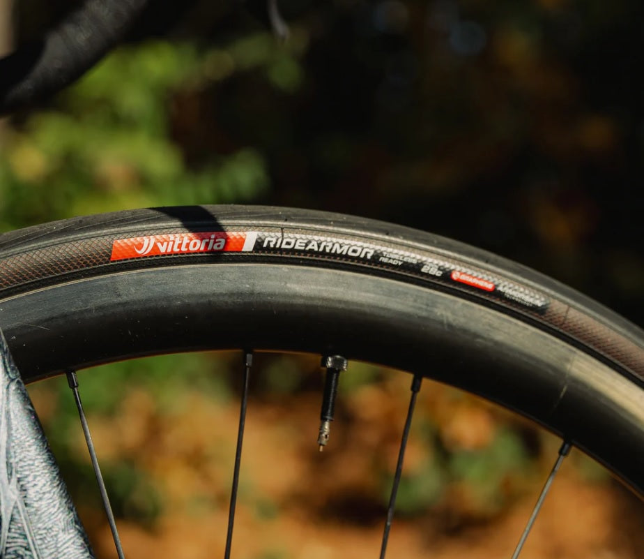 Vittoria Tyre Twin Pack Ridearmor 700 X 28mm + 2xtubes 