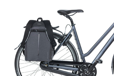 Basil B-safe Commuter Backpack - With Led Light - Black (dames Nordlicht)