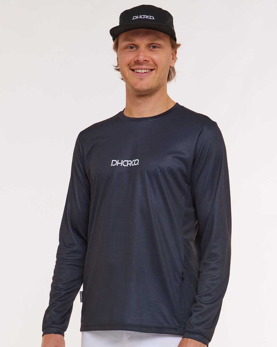 Dharco Mens Gravity Jersey | Stealth [sz:large]