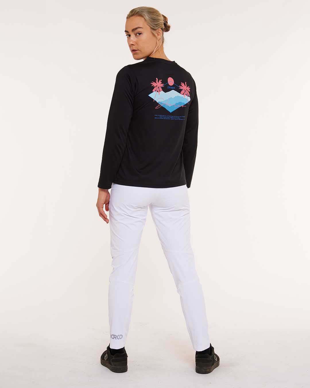Dharco Womens Long Sleeve Tech Tee | Stealth [sz:large]
