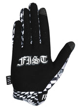 Fist Gloves - Strapped Quaker
